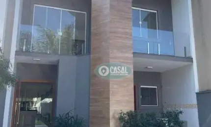 Casa em piratininga com 04 quartos com quintal e churrasqueira!