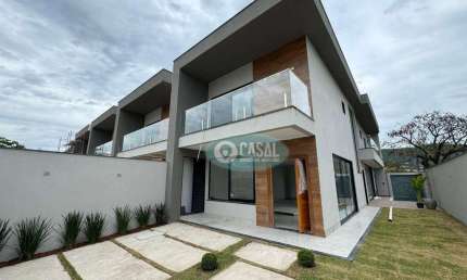Casa no Maravista com 03 Suítes, Piscina e Varandão Gourmet