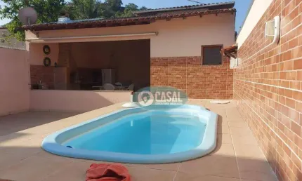Casa Linear com 02 Quartos, Piscina e Churrasqueira em Itaipu - Niterói/RJ