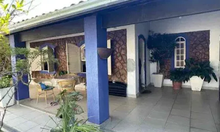Casa com 03 Quartos à Venda em Piratininga - Niterói/RJ