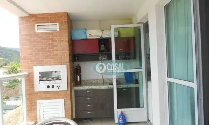 Apartamento em Itaipu com 02 Quartos e Varandão Gourmet com Churrasqueira!