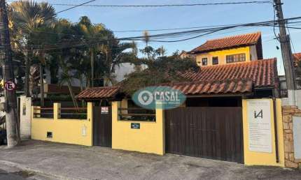 Casa em Piratininga com 04 Quartos, Piscina e Churrasqueira!