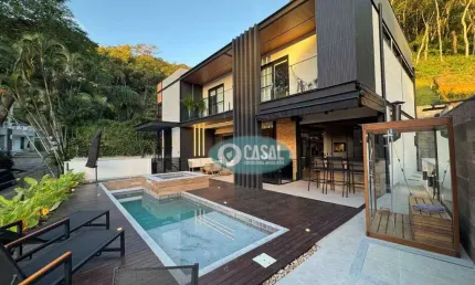 Casa em condomínio com 03 suítes, piscina, sauna e churrasqueira à venda no engenho do mato!