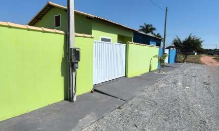 Linda casa dentro de loteamento com portaria 24h disponível  para venda em Unamar - Cabo Frio.