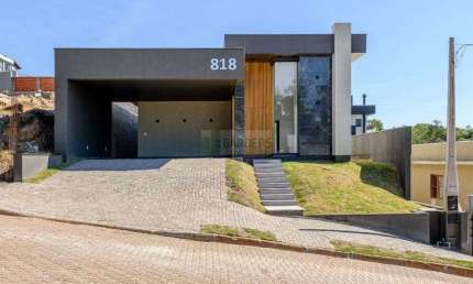 Casa Nova e Plana com 03 Dormitórios, no Jardim Panorâmico, Ivoti!
