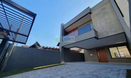 Casa Nova com 03 Dormitórios, Ótima Localização no Jardim Mauá, NH