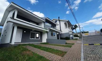 Casa nova em Condomínio, 3 dormitórios no Bairro Rondônia, NH