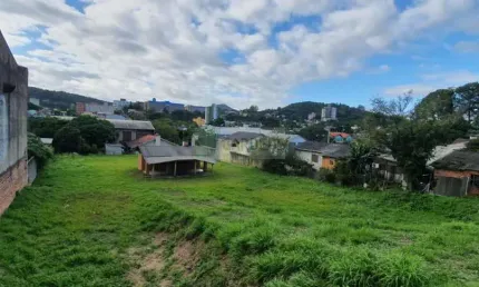 Ótima Área, Bem Localizada na r. Demétrio Ribeiro, NH