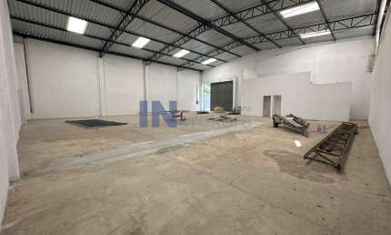 GALPÃO COMERCIAL COM 360 m² DISPONÍVEL PARA LOCAÇÃO EM JUNDIAÍ SP