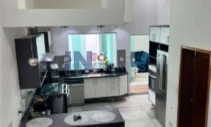 Imperdível: Casa à venda em Jundiaí-SP, Jardim Pacaembu, 4 quartos, 2 suítes, 2 salas, 4 banheiros, 4 vagas, 350m².
