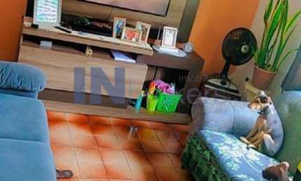 Imóvel à venda em Jundiaí-SP: Casa com 2 quartos, 1 sala, 2 banheiros e 2 vagas de garagem no Jardim da Fonte, 71 m².
