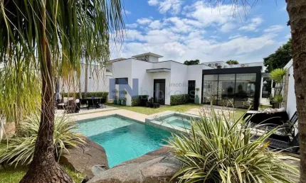 Casa térrea no condomínio Reserva da Serra, Medeiros/ Jundiaí-SP, 3 suítes, ar condicionado, piscina aquecida, acesso rodovias Anhanguera/Bandeirantes