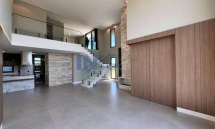 Casa térrea à venda no Condomínio Alphaville Jundiaí, em Jundiaí-SP: 4 Quartos, 3 Suítes, 3 Salas, Piscina, Área Gourmet e 325m² na Chácara Terra Nova