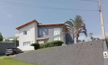 Casa de Condomínio à Venda em Itupeva-SP, Bairro Primavera: 4 quartos, 3 suítes, 3 salas, 6 banheiros, 6 vagas, 330m².