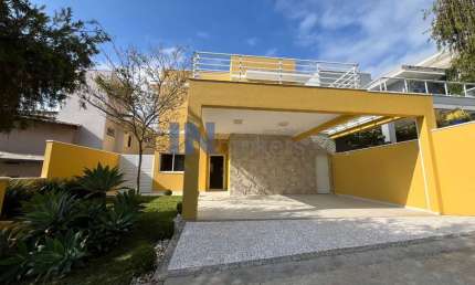 Casa de Condomínio à Venda em Jundiaí-SP, Bairro Engordadouro: 3 Quartos, 3 Suítes, 2 Salas, 5 Banheiros, 4 Vagas - 243m².