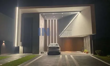 Casa a venda no condomínio Reserva da Serra, 3 suítes, piscina, área gourmet, 6 vagas, vista para a Serra do Japi, lazer completo, em Jundiaí SP