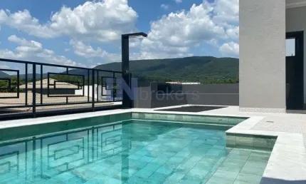 Casa a venda no condomínio reserva da serra, em jundiaí sp com 3 suítes, closet, área gourmet, piscina e lazer completo.
