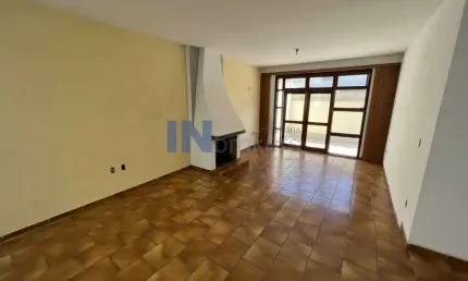 Casa à venda em Jundiaí-SP, Vila Vianelo: 3 quartos, 1 suíte, 6 salas, 4 banheiros, 5 vagas, 253m². Aproveite!
