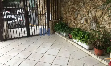 Excelente Apartamento 85m de 2 Quartos, 2 banheiros, sacada, no Centro de Jundiaí - SP: ² 2 Salas e 2 Vagas! Venha Conferir!