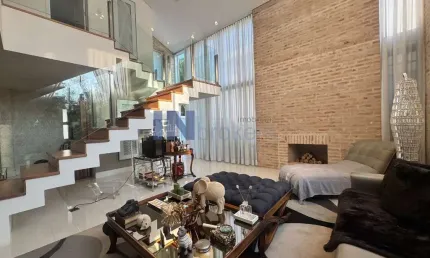 Casa alto padrão a venda com 450 m² de AC, 3 suítes, área gourmet, spa para 8 pessoas e sauna no Condomínio Veduta Rossa, em Jundiaí SP