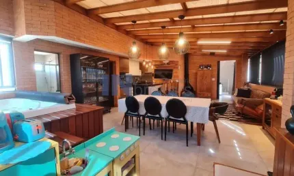 COBERTURA DUPLEX A VENDA COM 4 DORMITÓRIOS, CLOSET, ÁREA GOUMET COM JACUZZI E LAREIRA, 3 VAGAS NO BAIRRO VILA ARENS EM JUNDIAÍ SP