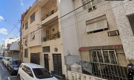 Oportunidade! apartamento tipo casa, térreo, sem escadas, com entrada independente, apenas 3 degraus do nível da rua, com 1 vaga de garagem exclusiva, sem custo mensal de condomínio