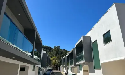 Casa com 2 quartos à venda na Rua das Ágatas, 14, Marilândia, Juiz de Fora