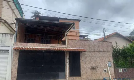 Casa com 5 quartos à venda, 300 m² por r$ 450.000 - jóquei clube - juiz de fora/mg