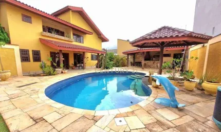 Linda Casa com 4 quartos à venda, 419 m² de a.c, 600m2 de terreno por R$ 2.200.000 - Condomínio Granja Olga II - Sorocaba/SP