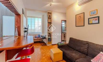 Apartamento à Venda, 2 Quartos, 1 Vaga, Próximo a Orla do Guaíba