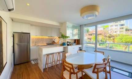 Apartamento à Venda, 2 Quartos, 1 Suíte, Menino Deus