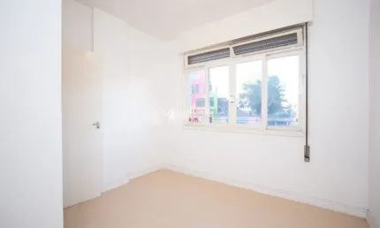 Apartamento semi mobiliado próximo ao Hospital de Clínicas