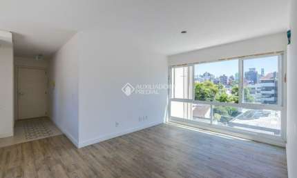 Desocupado, Iluminado e com 2 Vagas! Apartamento à Venda no Coração do Rio Branco