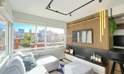 Apartamento Semimobiliado com Suíte e Churrasqueira no Menino Deus – 70m² Privativos!