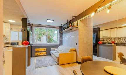 Apartamento Mobiliado com 3 Dormitórios e Infraestrutura Completa no Bairro Cristal!