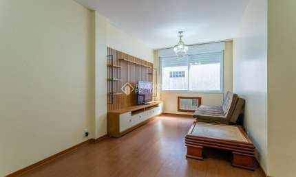 Apartamento Mobiliado com Suíte no Último Andar no Petrópolis!