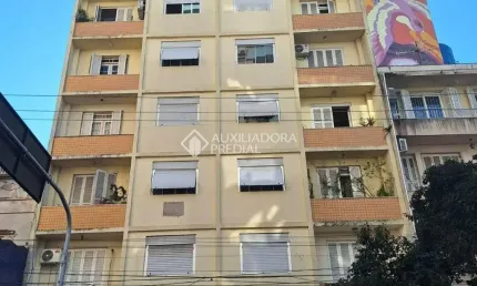 Excelente apartamento jk reformado – cidade baixa / centro histórico