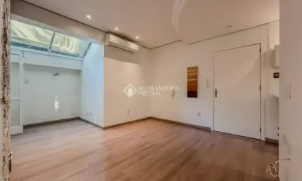Aconchego, charme e praticidade no coração da cidade baixa!
