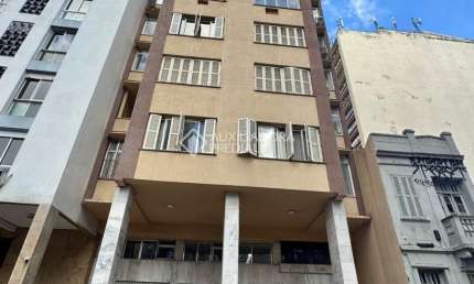 Ótimo apartamento no Centro de Porto Alegre, mobiliado.