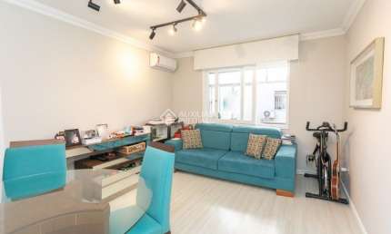 Apartamento de 2 quartos, 65 m², semi mobiliado, reformado, com infra, a avenida do Forte