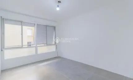 Apartamento Reformado com 2 Vagas Individuais na Melhor Localização!