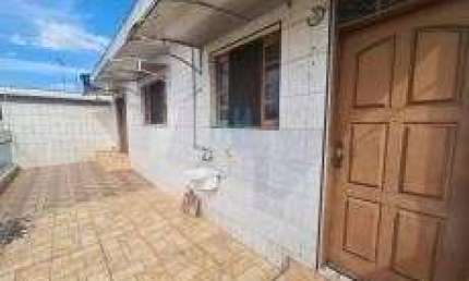 Casa para Locação em Itaquaquecetuba, Vila Zesuína, 2 dormitórios, 1 banheiro, 1 vaga
