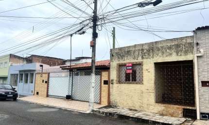 Residência à venda no bairro do Alecrim, com 3 dormitórios, 135 m²  - Natal/RN - CA0498