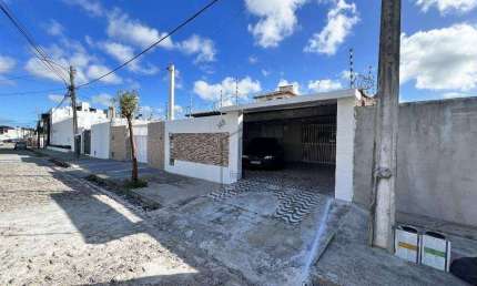 Casa à Venda em Nova Parnamirim - 3 Quartos - 94 m² - Parnamirim/RN - CA0501