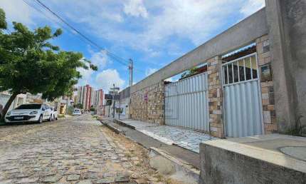 Terreno com Duas Casas com 4 quartos à venda - 190 m² - Nova Parnamirim - Parnamirim/RN -