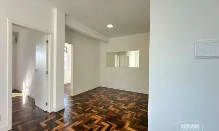 Apartamento reformado com 2 dormitórios à venda, 51 m² por r$ 475.000 - estreito - florianópolis/sc