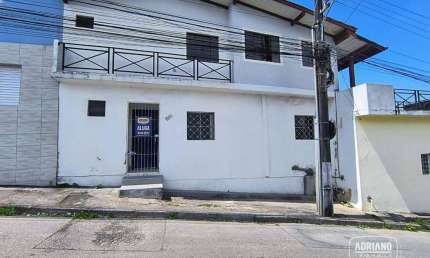 Casa com 1 dormitório para alugar, 70 m² por R$ 1.946,83/mês - Barreiros - São José/SC