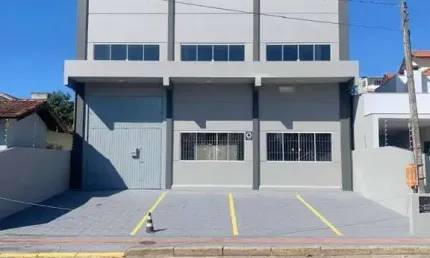Galpão para alugar, 220 m² por R$ 8.405,72/mês - Jardim Atlântico - Florianópolis/SC