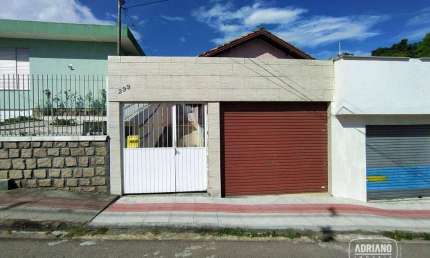 Casa frente com 2 dormitórios para alugar, 80 m² por R$ 2.451/mês - Rua Fermino Costa, 299 - Capoeiras - Florianópolis/SC