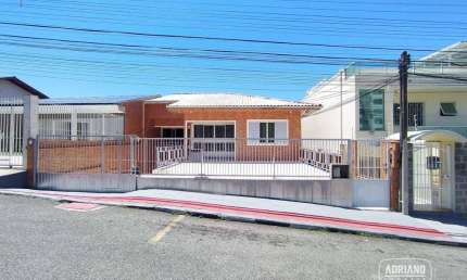 Kitnet com 1 dormitório para alugar, 25 m² por R$ 1.300,00/mês - Capoeiras - Florianópolis/SC